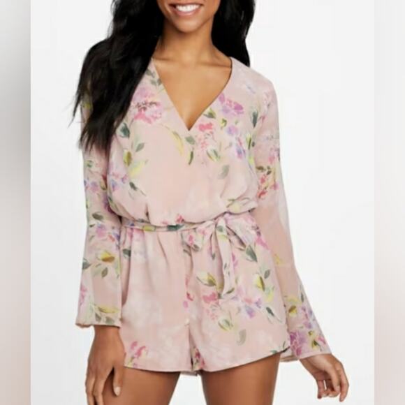 Guess Chiffon Bell Sleeve Romper XL - Picture 2 of 8